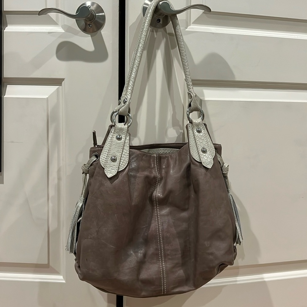 Vera Pelle made in Italy genuine leather bag, taupe with white snakeskin handles